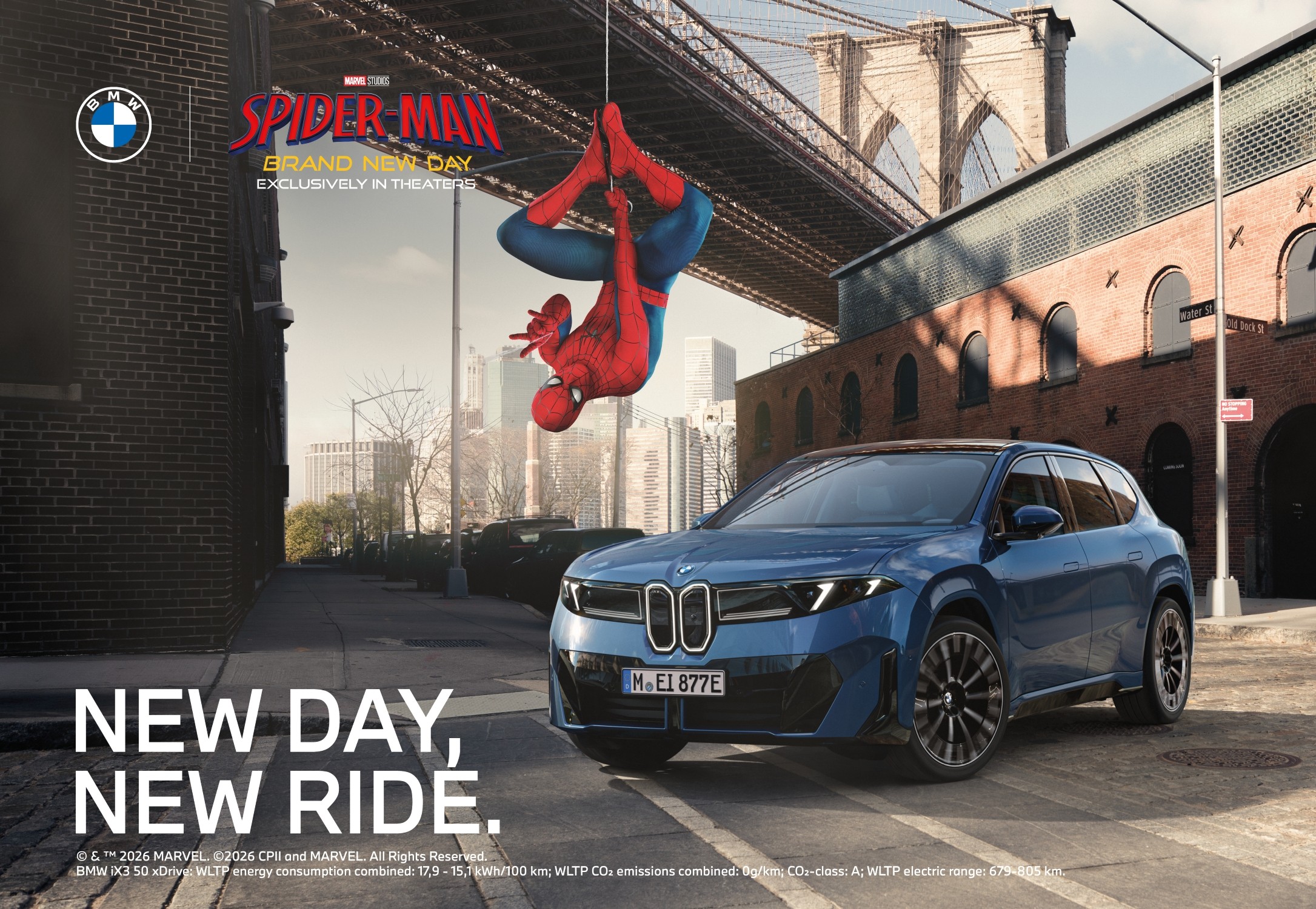 Spider-Man junto al BMW iX3